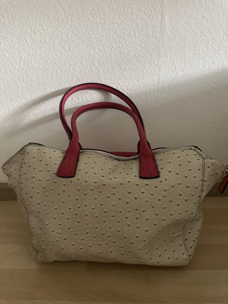Guess Borse da donna: Guess  Neu Handtasche – Nuovo (secondo la descrizione) da Weinfelden venduto da kam_jxz5 1