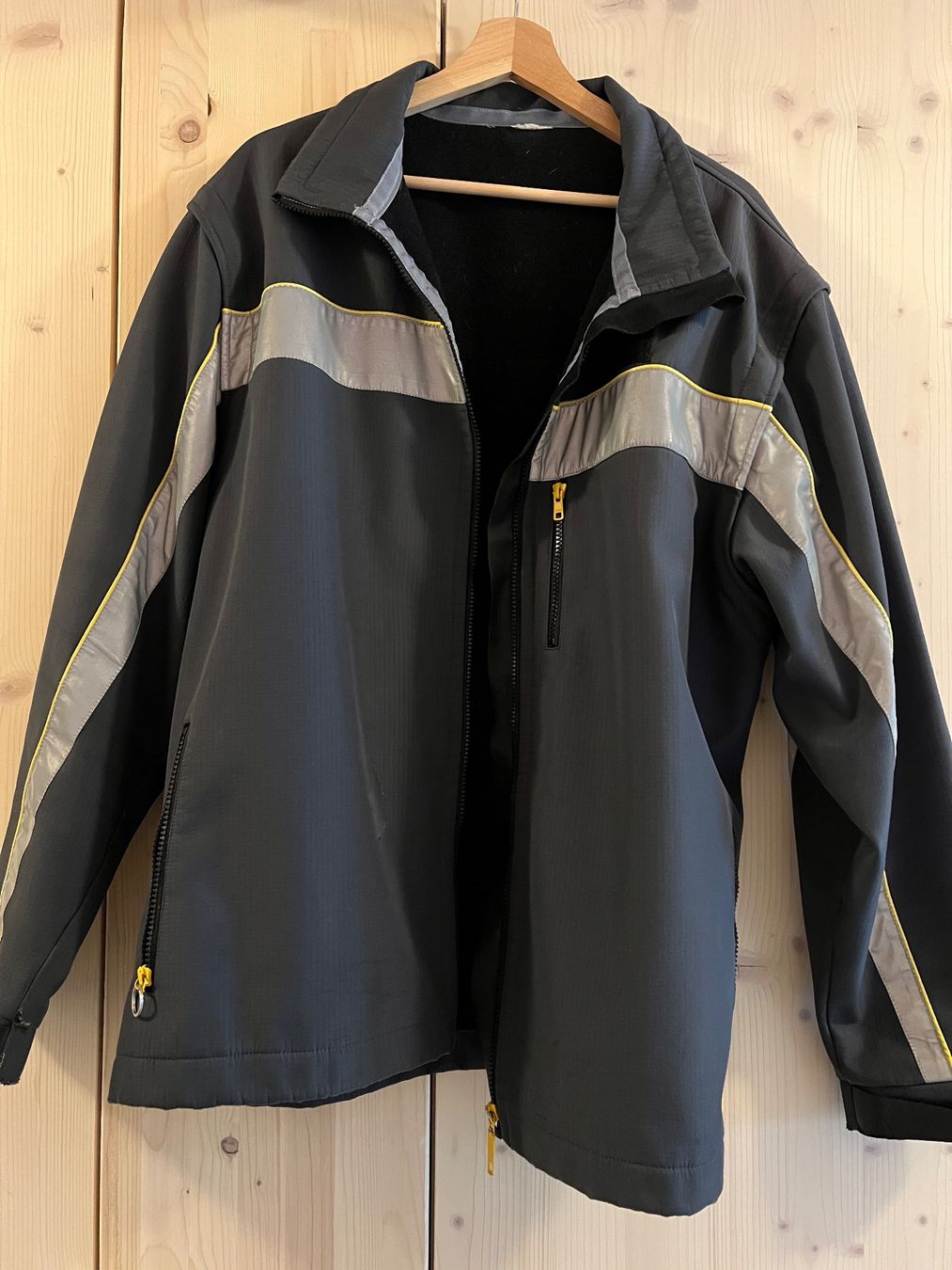 Giacche: Postauto Jacke – Usato da Basel venduto da bowaems