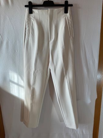 Cremefarbene Hose von Stradivarius Gr. 36
