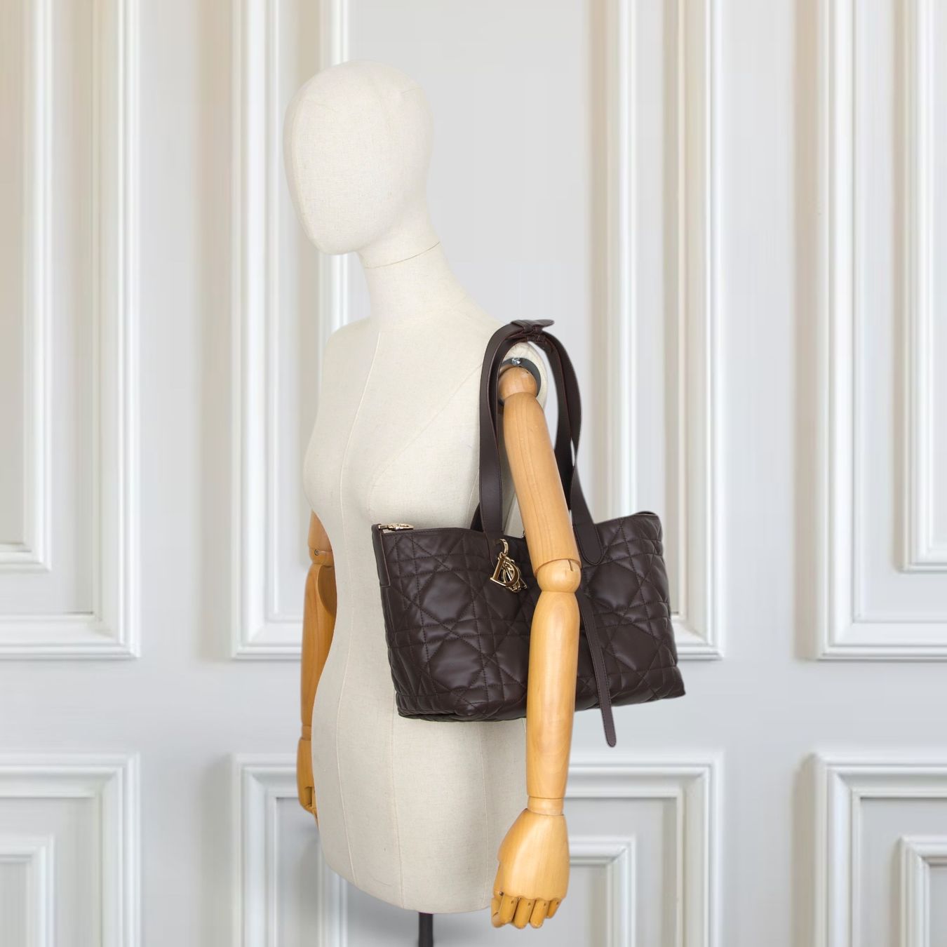 Dior Borse da donna: Dior Medium Toujours Chocolat – Usato da Binningen venduto da Designerlabels 2