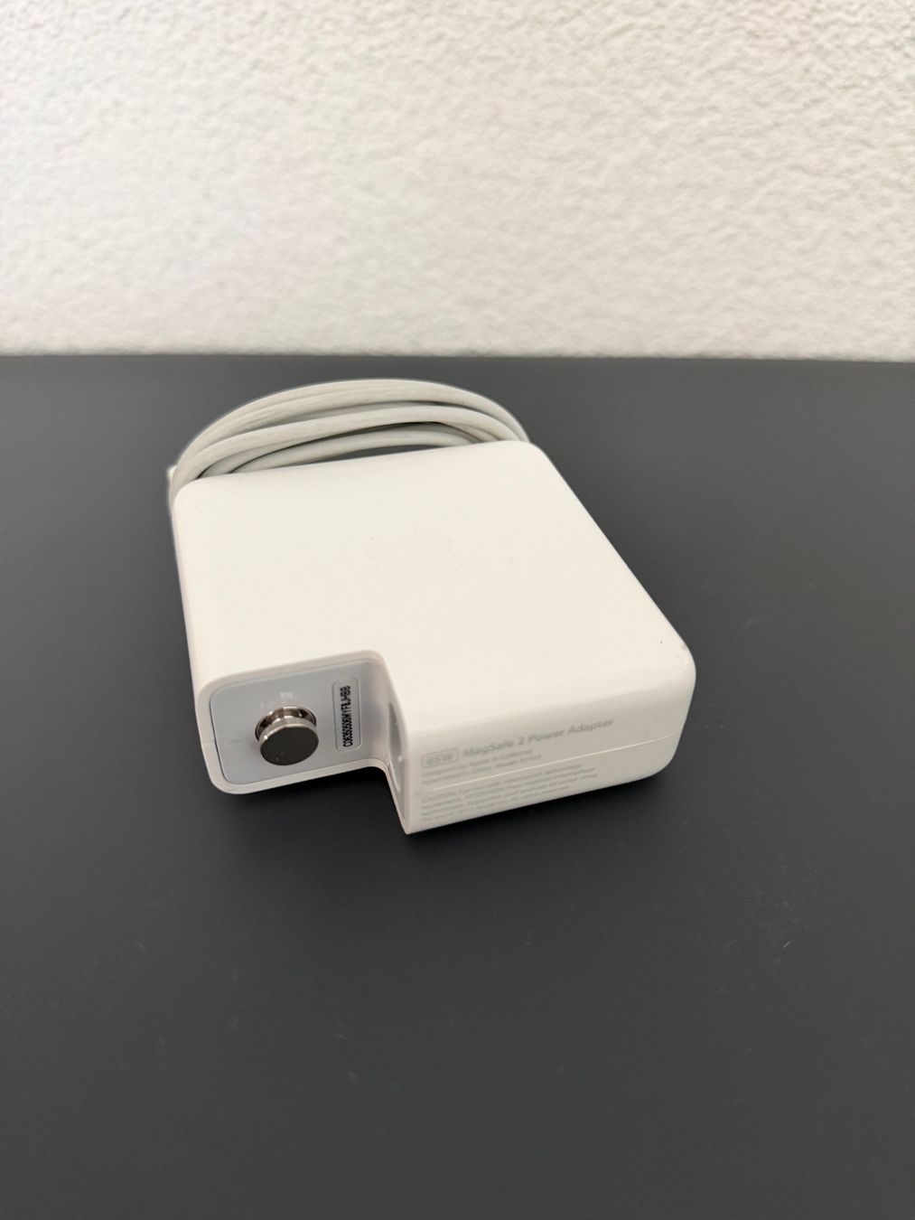 Apple Ladegerät: Apple 85W MagSafe 2 Power Adapter – Neu (gemäss Beschreibung) aus Gerolfingen von gadgettown