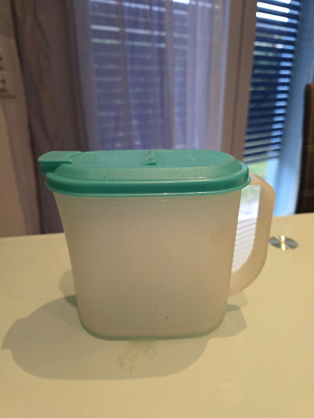 Tupperware Behälter & Ähnliches: Caraffa Tupperware con coperchio – Gebraucht aus Pregassona von ines72