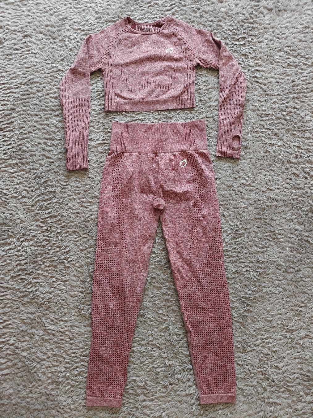 Lots de vêtements: Peachy Passion Sport Set  – Neuf (Voir description) à Pieterlen par Saemelili
