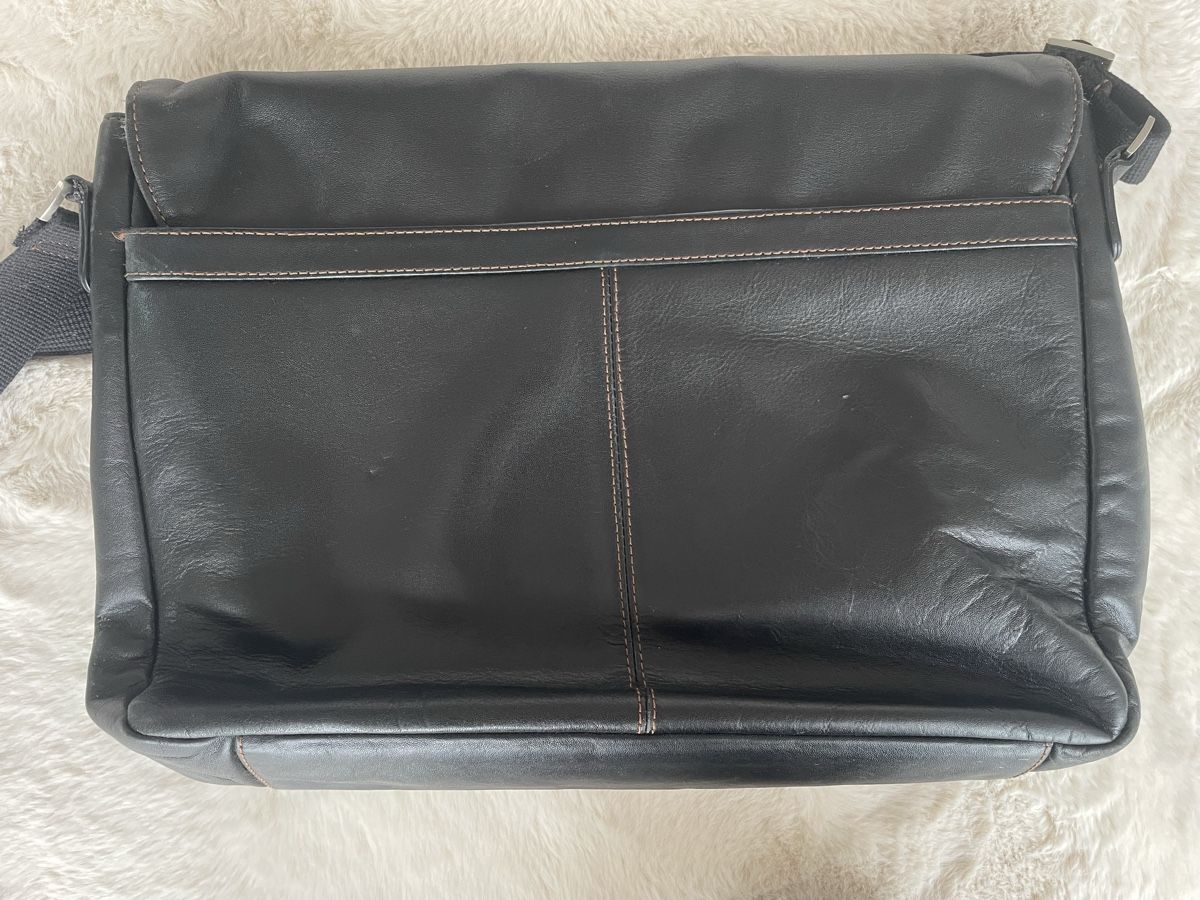 Taschen: Laptoptasche – Gebraucht aus Wollerau von phimasado 3