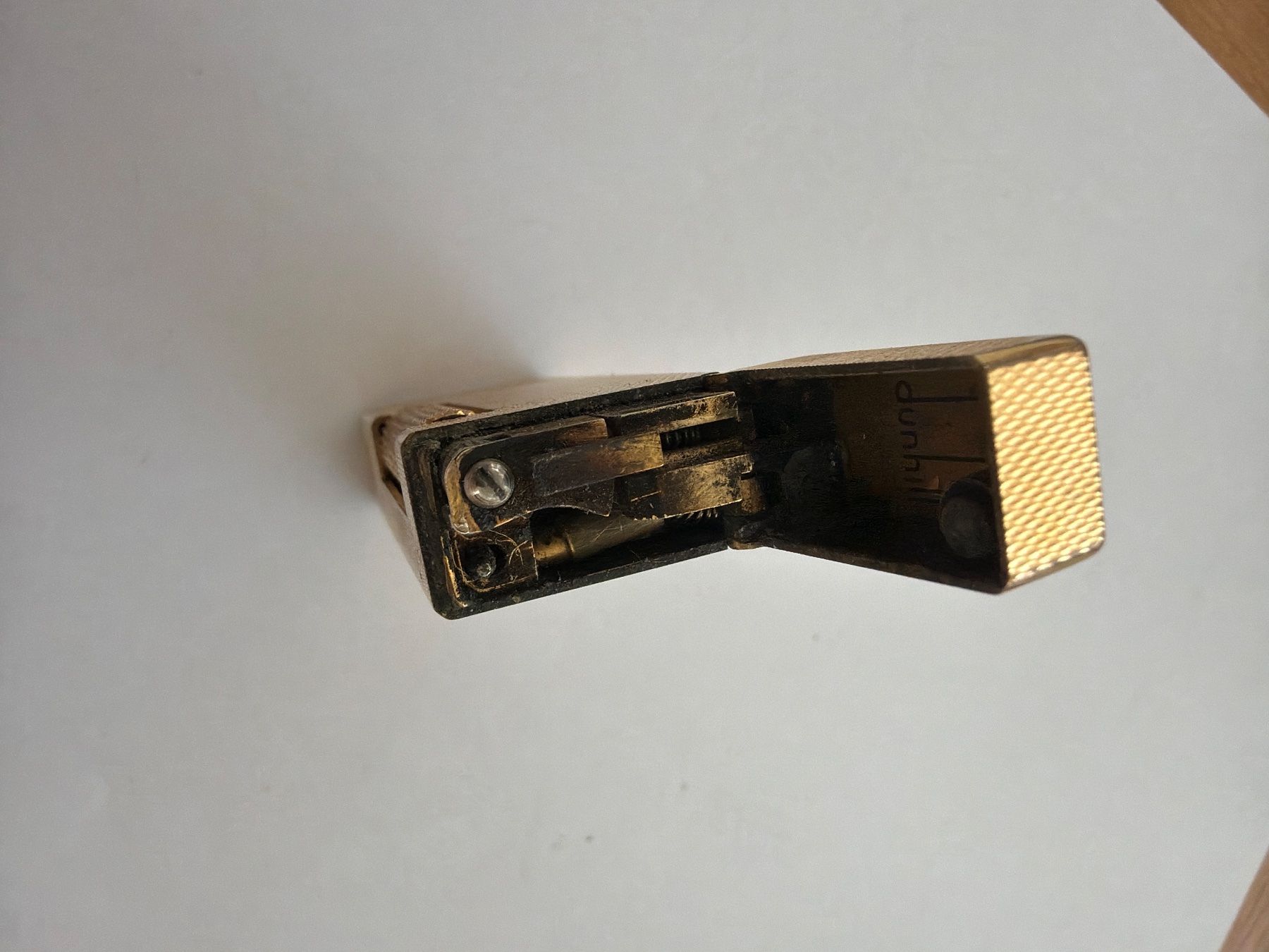 Dunhill Feuerzeuge: Briquet Dunhill – Gebraucht aus Echallens von JAR69 5