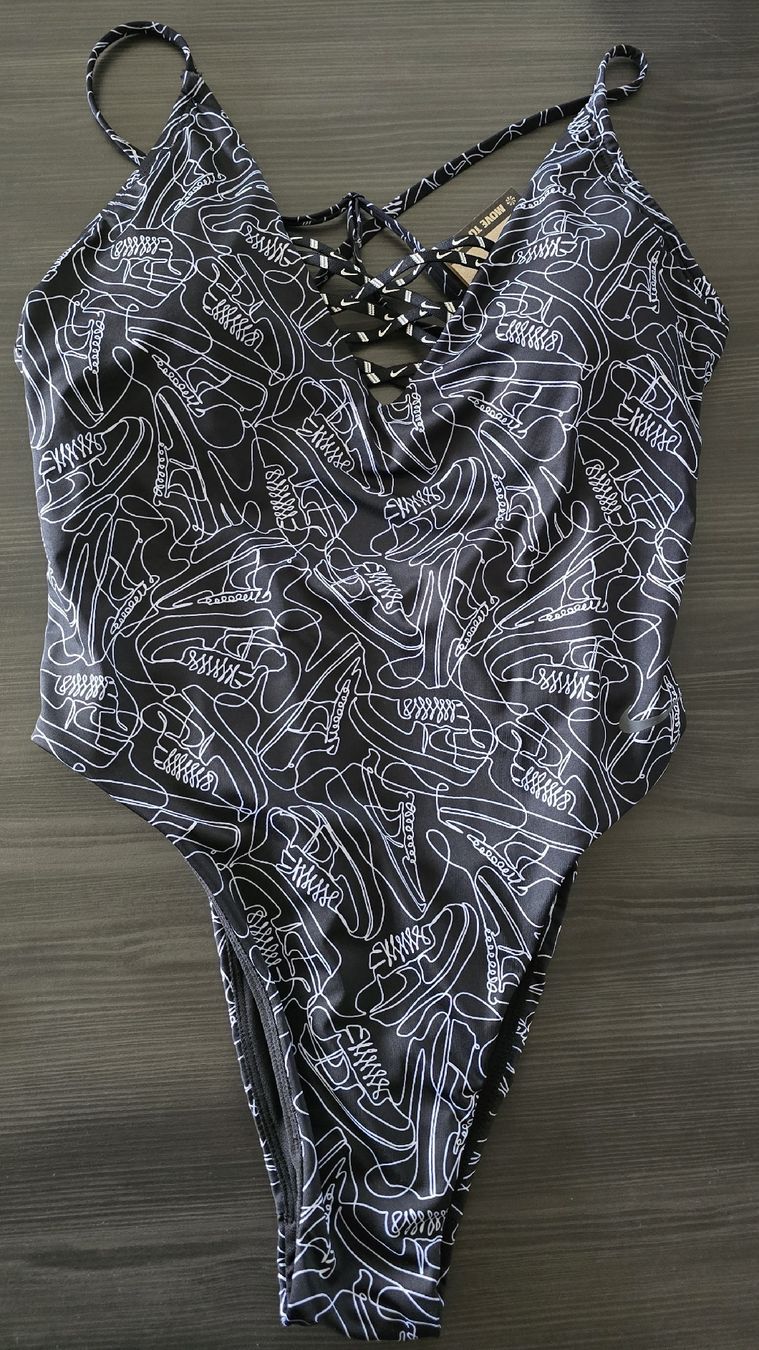 Badekleider & Bikinis: Badeanzug Nike Neu – Neu und originalverpackt aus Oensingen von sowiso02