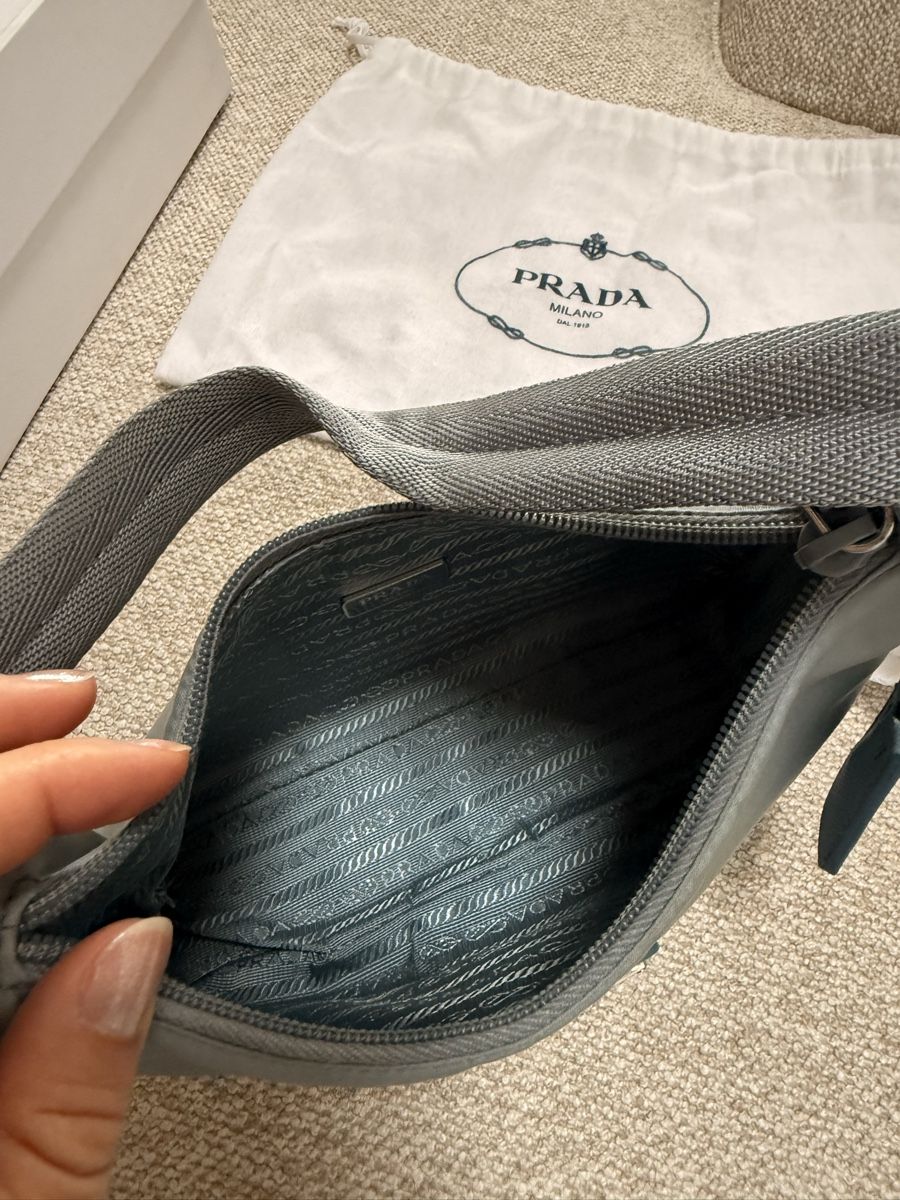 Prada Borse da donna: Sac Prada réédition 2000 bleu gris set COMPLET – Nuovo (secondo la descrizione) da Monnaz venduto da MDVintage 8