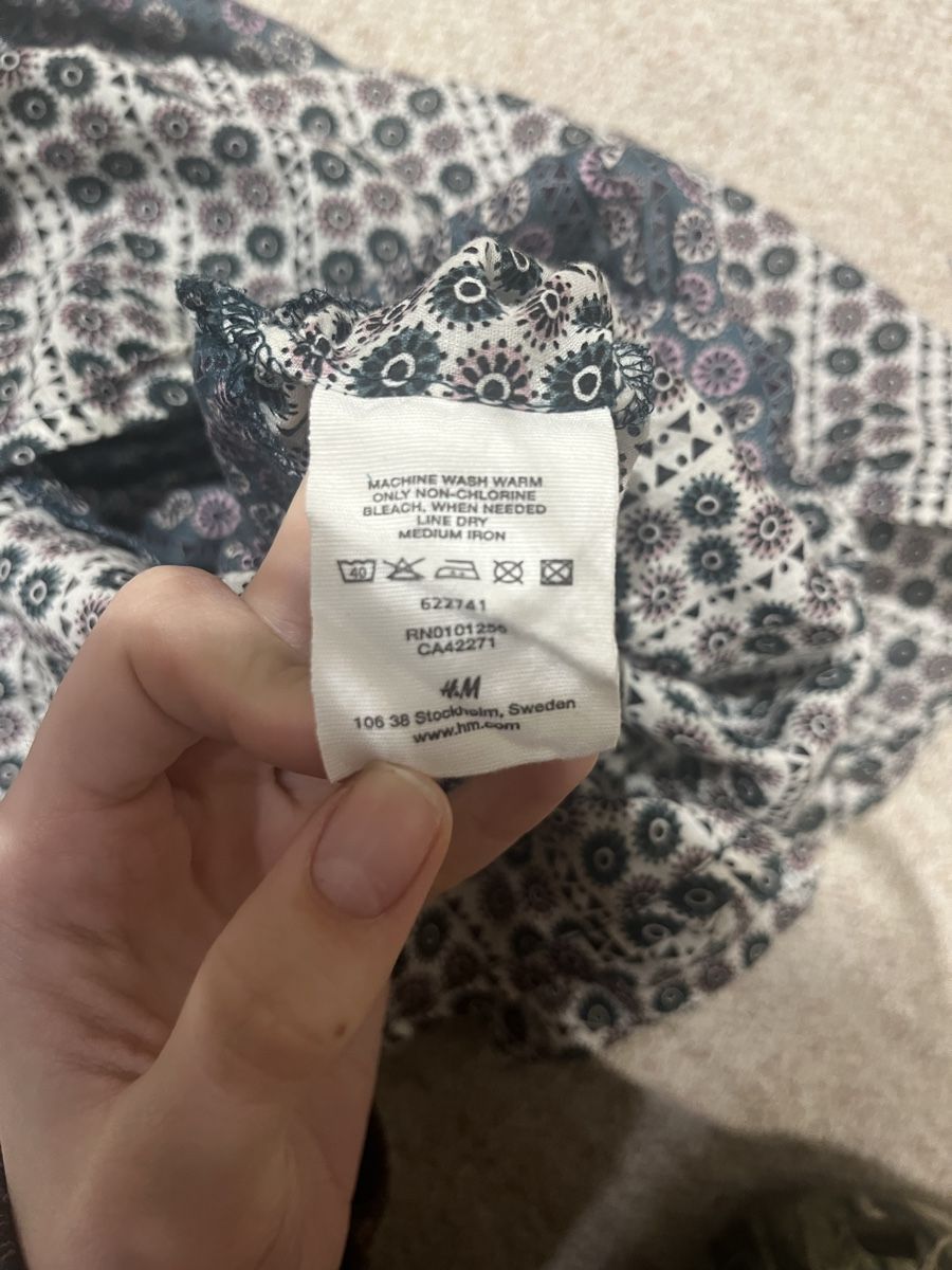 H&M Camicette: H&M Bluse Gr.44 mit Blumenmuster – Usato da St. Gallenkappel venduto da Iillifee 3