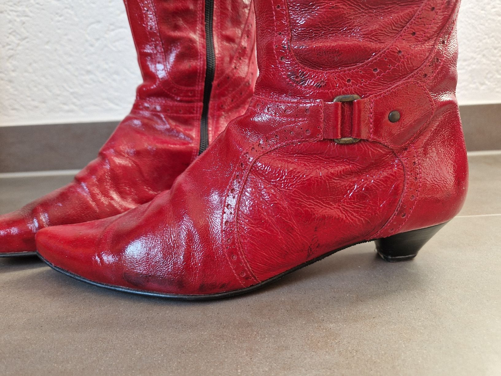 Scarpe da donna: Stiefel Lackleder rot 38 – Usato da Lichtensteig venduto da Cocabana_16 1