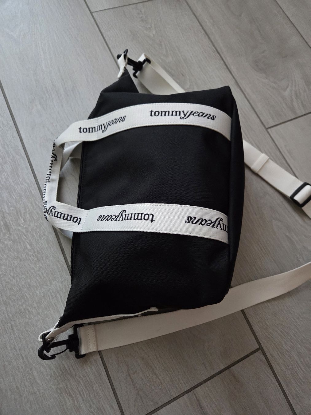 Tommy Hilfiger Sacs femmes: neue Tommy Hilfiger – Neuf (Voir description) à bellinzona par zeus6535 7
