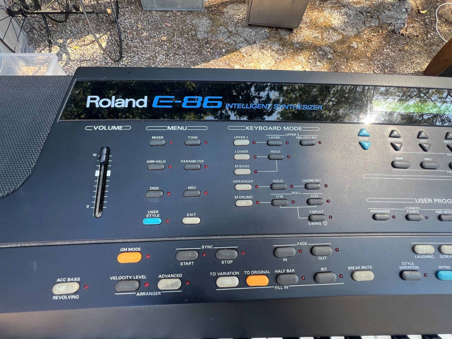 Instruments de musique: Roland E-86 Intelligent Synthesizer, Nr 42 – D'occasion à Glattfelden par maa_qcj8 1