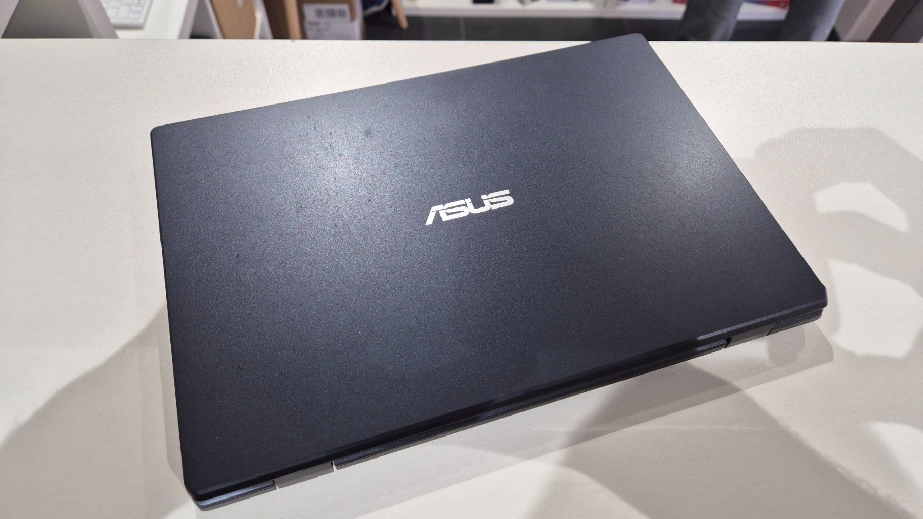 Asus Notebook: Ordinateur portable Asus 11.60'' – Usato da Chatel-St-Denis venduto da Teck7 2