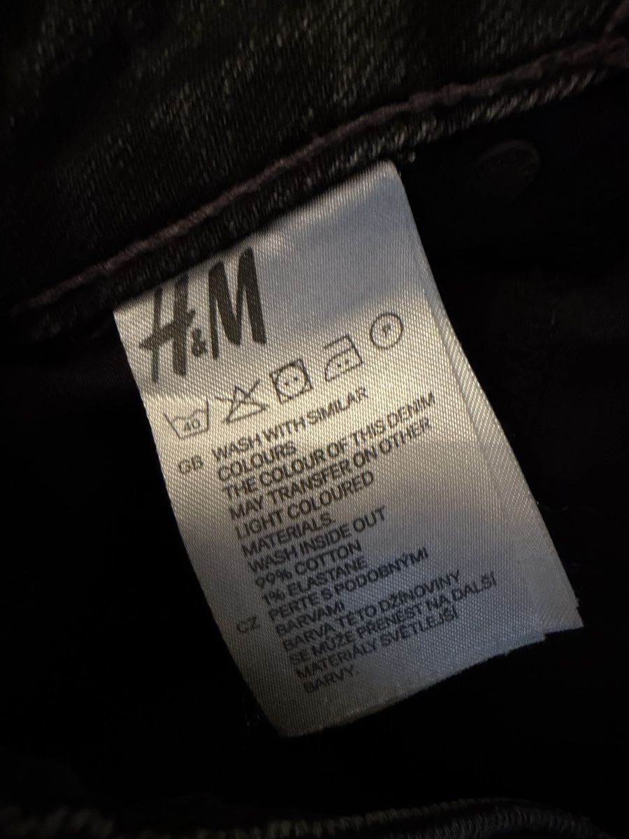 H&M Jeans: Jeans mit Details – Usato da Eschenbach LU venduto da Tatzi1 7