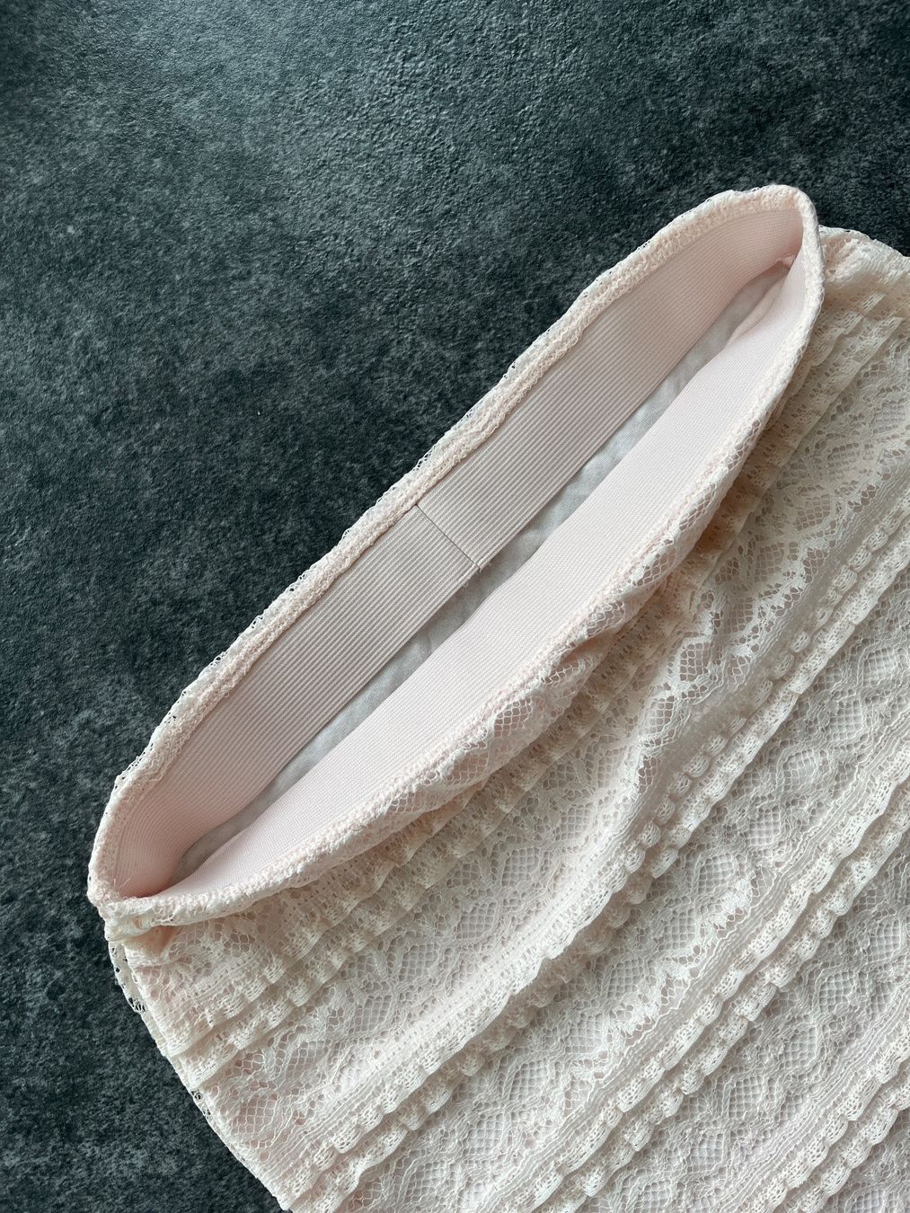 H&M Gonne: H&M kurzer Rock aus Spitzenstoff - Größe 1 Size – Nuovo (secondo la descrizione) da Kilchberg ZH venduto da Simple.Life 4
