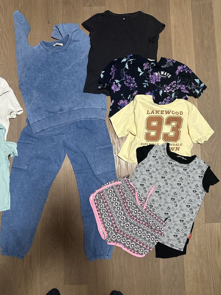 Ensembles coordonnés: Mädchen Kleiderpaket Gr. 146/152 Sommer – D'occasion à Zürich par Schoekin