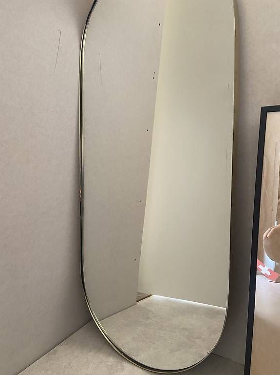 Specchi: Miroir ovale 50x100 – Usato da St-Sulpice VD venduto da bor_wtr2