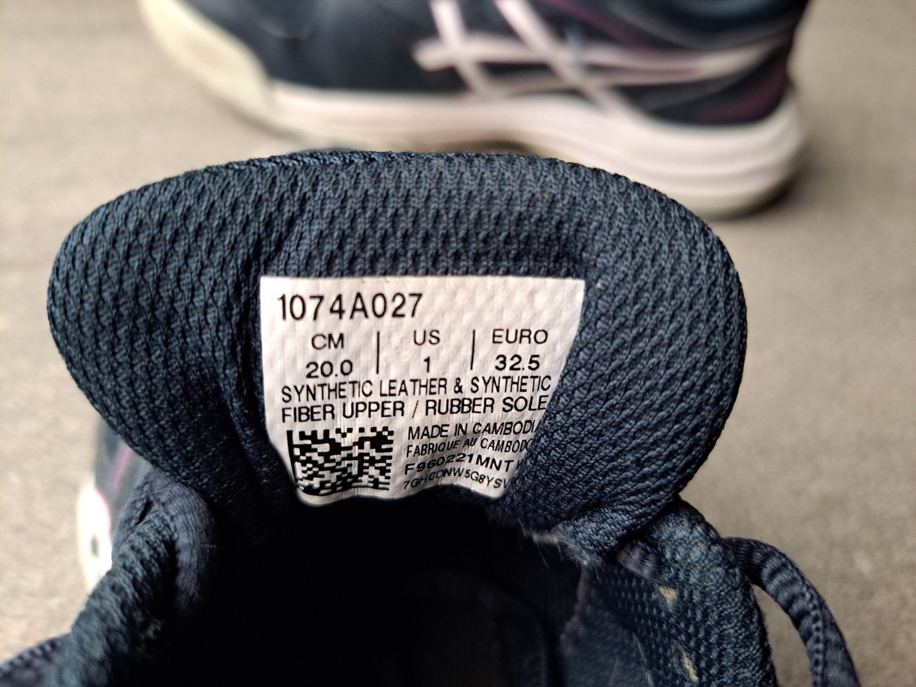 Asics Schuhe für Mädchen: Asics Turnschuhe Gr 32.5 – Gebraucht aus Bünzen von nagyagi111mail 3