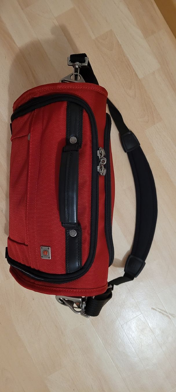Custodie per cosmetici: Rote Reisetasche Beauty Case – Nuovo (secondo la descrizione) da Schwyz venduto da Vesparider01 3