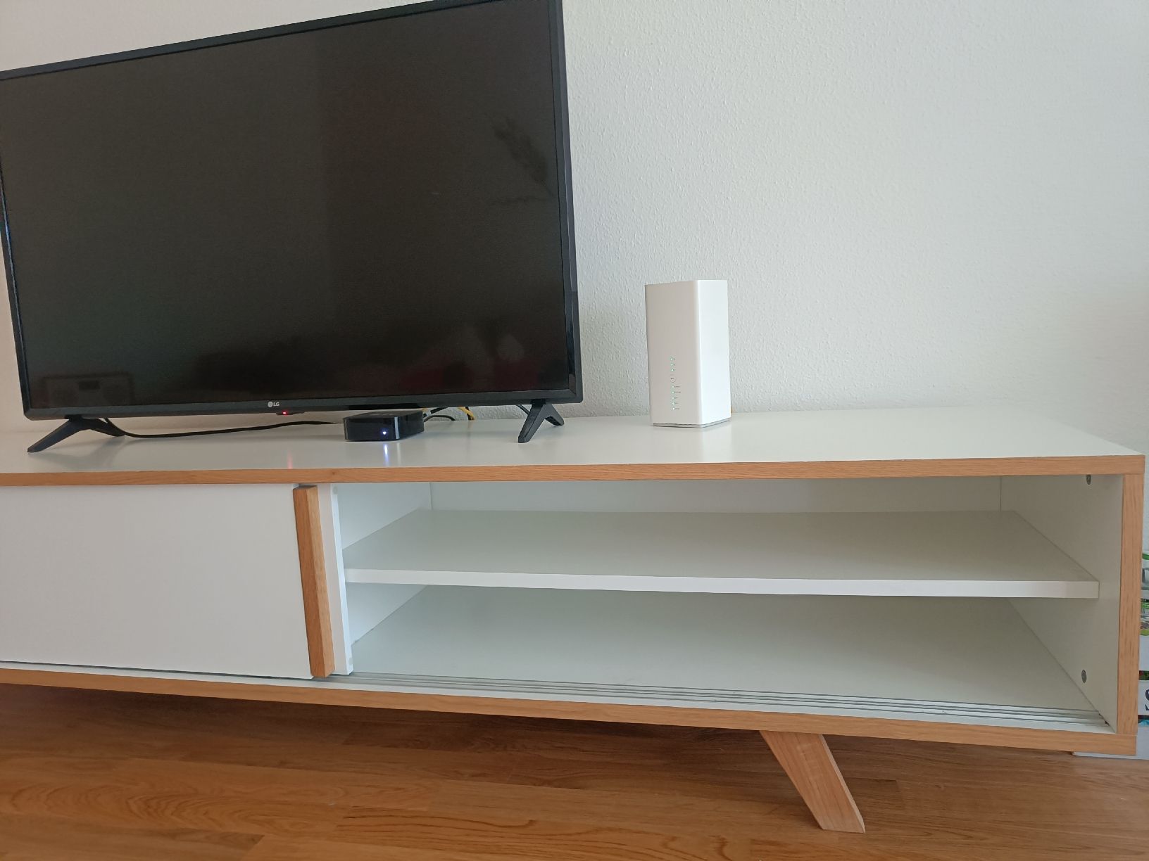 Meubles TV: Tv - Möbel – D'occasion à Engelburg par Sara2 1