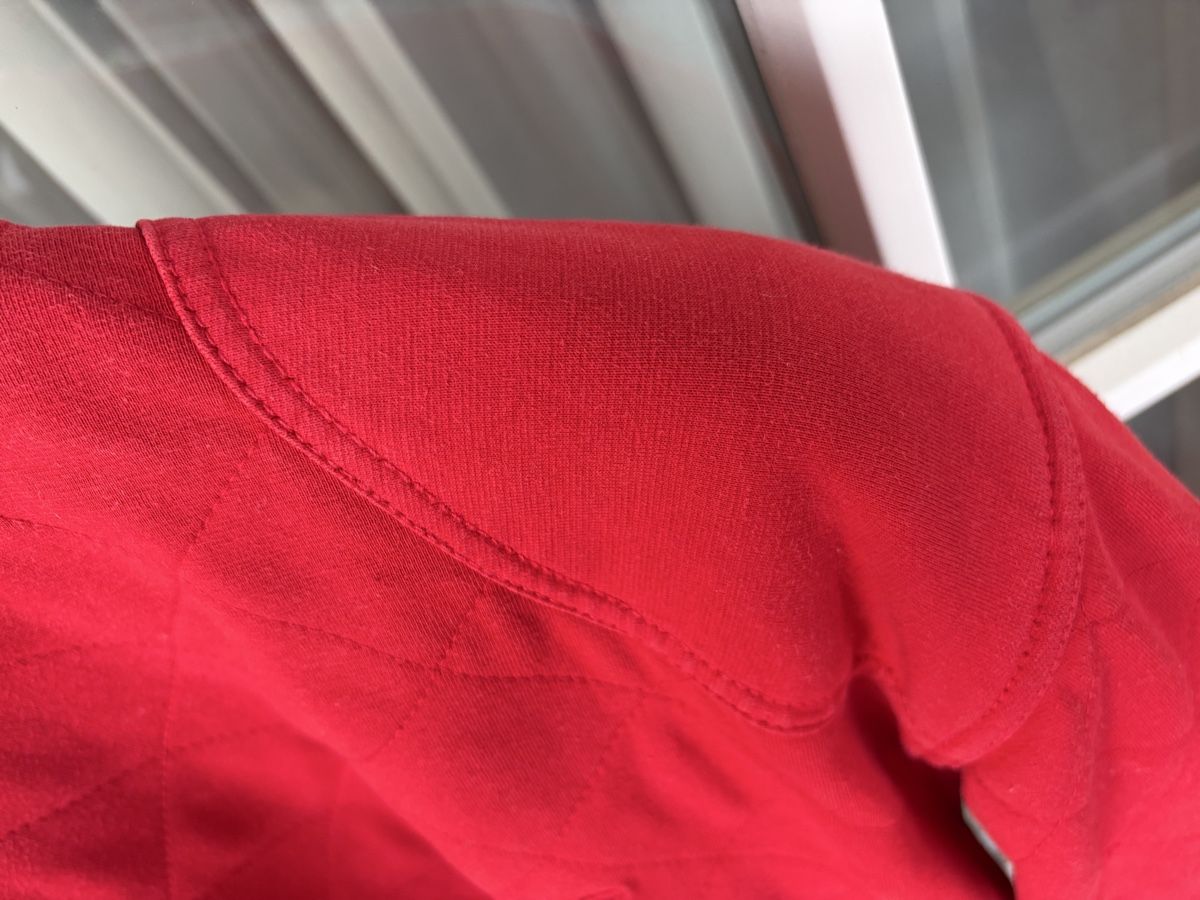 Hermès Pulls & Sweat-shirts: Hermès Paris Pullover rot Grösse M guter Zustand – D'occasion à Solothurn par Congela 5
