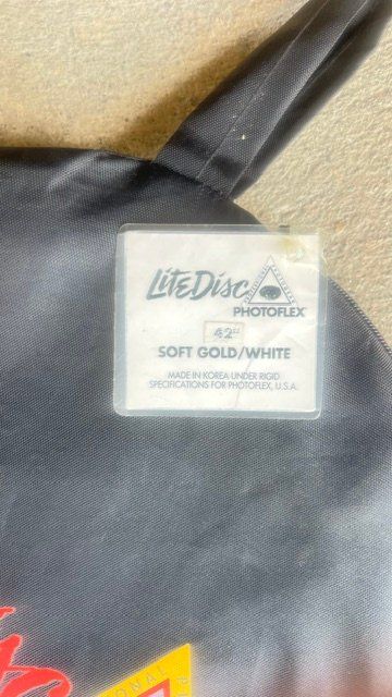 Labor & Dunkelkammer: LiteDisc / Photoflex 42" Soft Gold White – Gebraucht aus Zürich von daisydogs666 2