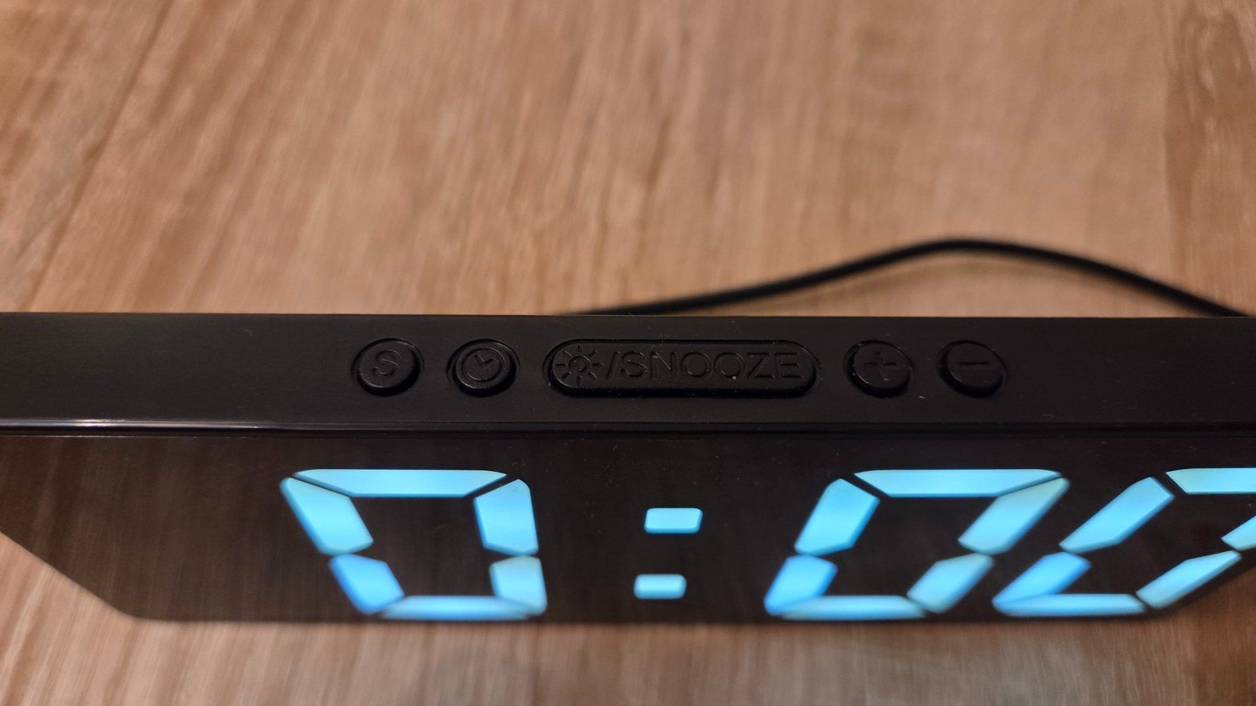 Orologi: Digitaler Wecker mit Spiegel-Display, USB-Anschluss – Usato da Adlikon b.Regensdf venduto da ChriZ86 2