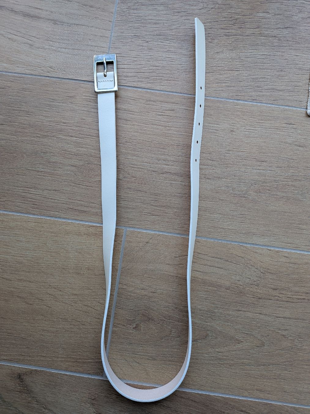 Esprit Gürtel: Esprit Ledergürtel weiss Grösse 85 – Gebraucht aus Eschenbach SG von SanFranciscoCalifornia