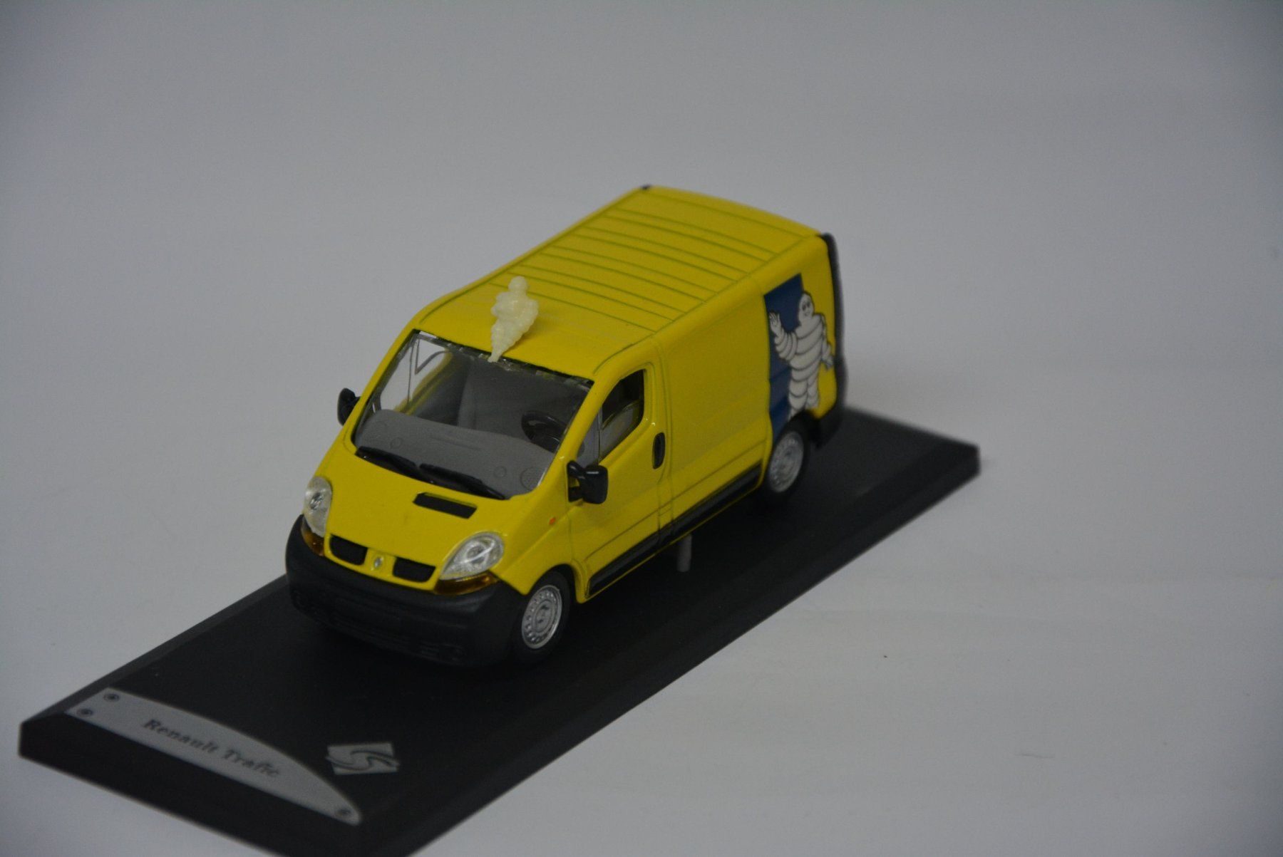 Renault Modellini d'auto: Renault Trafic Michelin , Solido , 1:43 – Nuovo e nell'imballaggio originale da Goldach venduto da Feivel9 2