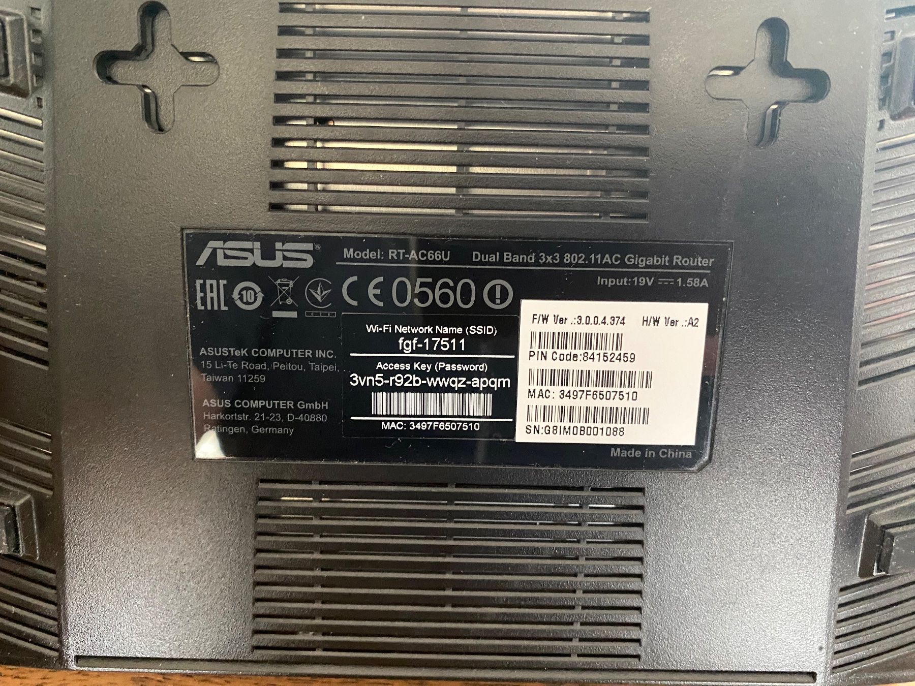 Asus Modems & Router: ASUS RT-AC66U 802.11AC Gigabit Router – Gebraucht aus Nürensdorf von  2