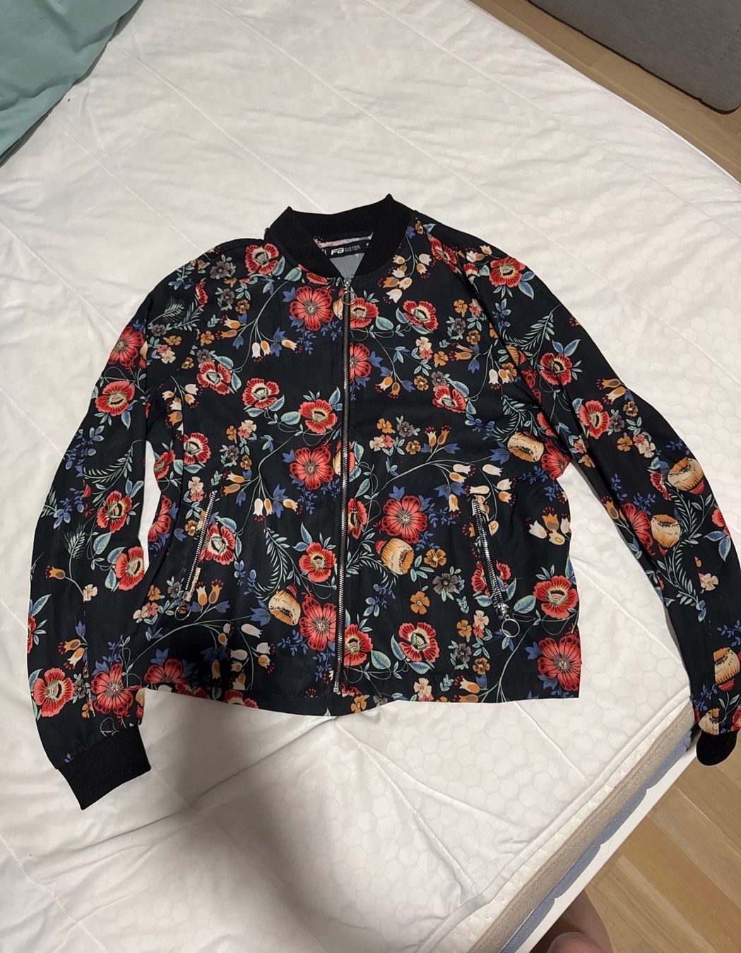 Jacken: Dünne Blumen Jacke – Gebraucht aus Laufen von AnnaBlunschi 1