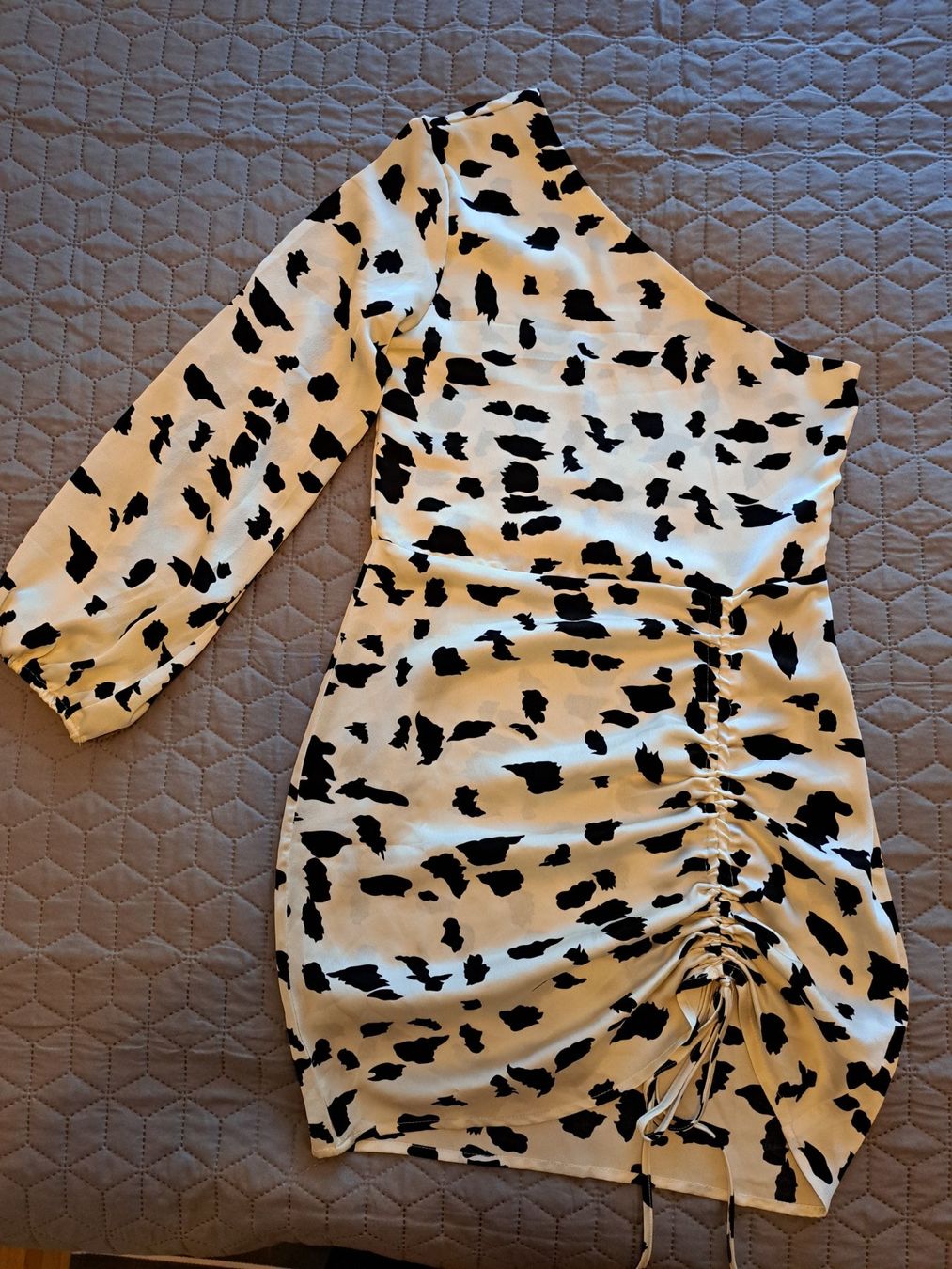 Shein Vestiti: SHEIN Kleid Gr. M – Usato da Herisau venduto da sen_8w8b