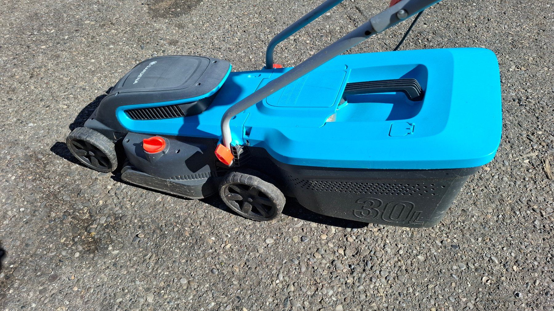 Gardena Tagliaerba: Rasenmäher Gardena Elektro 220V – Usato da Lütisburg venduto da erle1 2