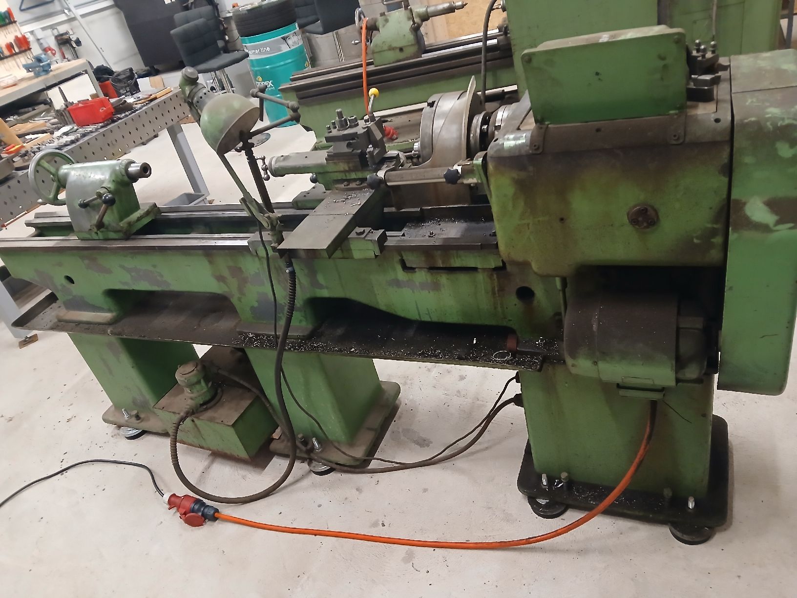 Toutes les machines: Tour, Drehbank – D'occasion à Cousset par pro_5r79 2