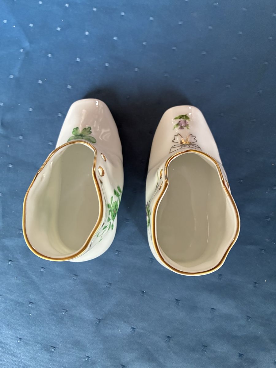 Herend Tutte le decorazioni: Herend - 2 Porzellanschuhe – Usato da Dornach venduto da Rosengarten 4