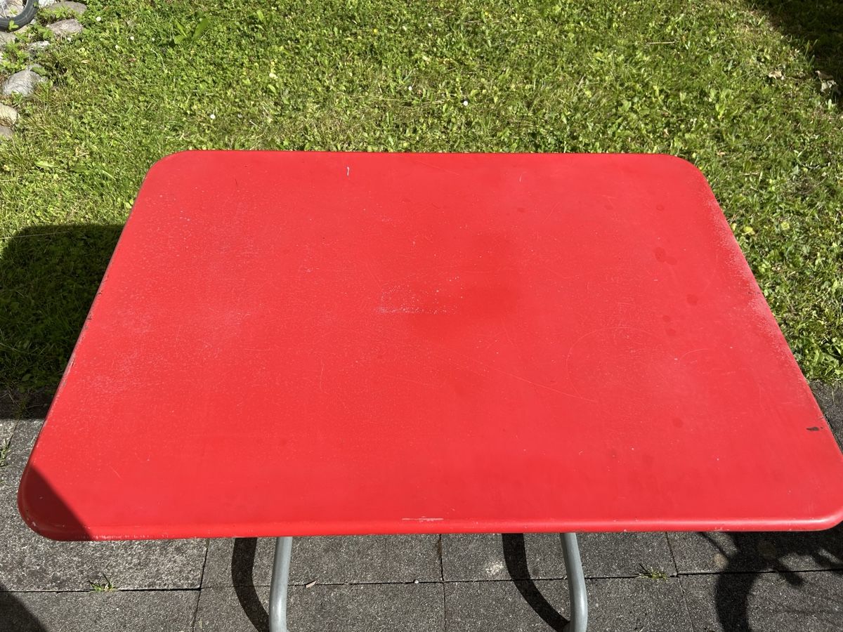 Tables: Blechtisch Sissach – D'occasion à Zürich par ann_9fv5 7