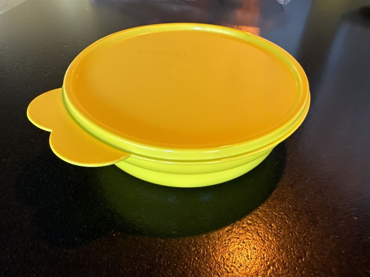 Tupperware Behälter & Ähnliches: Boîte TUPPERWARE 550ml NEUVE – Neu und originalverpackt aus Treyvaux von MLRL