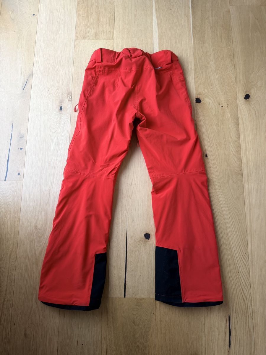 Salomon Pantaloni: Salomon Ski/Snowboard Pants. Size S – Usato da Horgen venduto da Kananiko 1