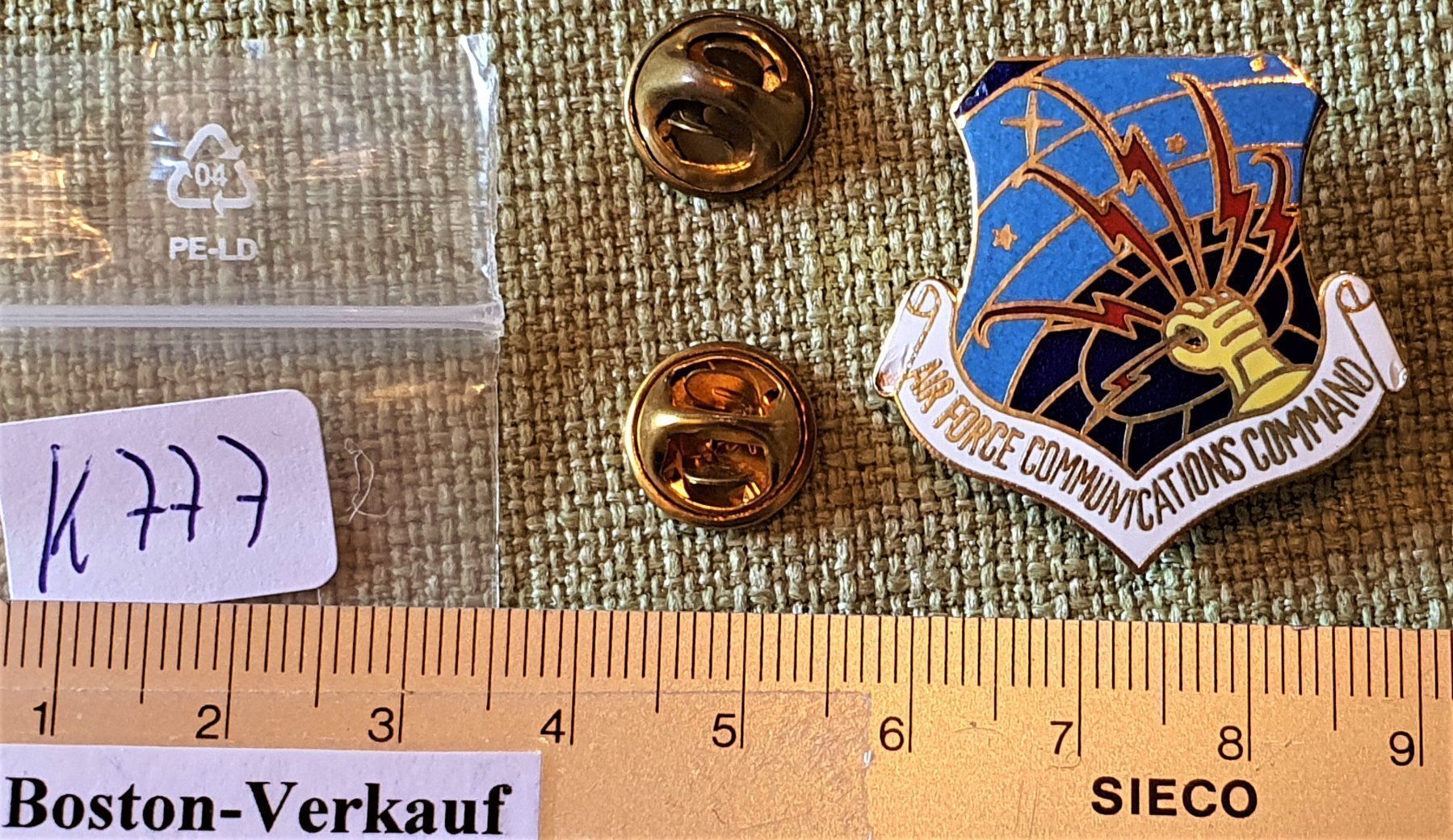 Placchette & Badge: K777 - Pin Air Force Communications Comando Army Militär – Usato da Reinach BL venduto da Boston-Verkauf 2