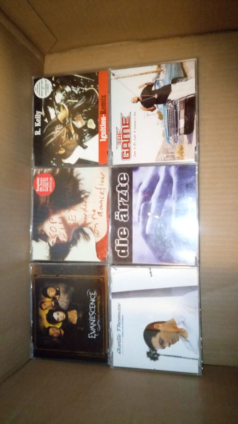 CDs: Los à 60 CD's (002) – Defekt aus Lüsslingen von Wildstar 6