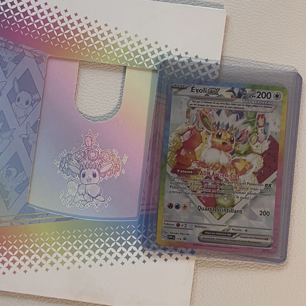 Pokémon Sammelbilder & Trading cards: Pokémon Évoli ex + cadre d’exposition – Neu und originalverpackt aus Le Grand-Saconnex von Koko.hime_