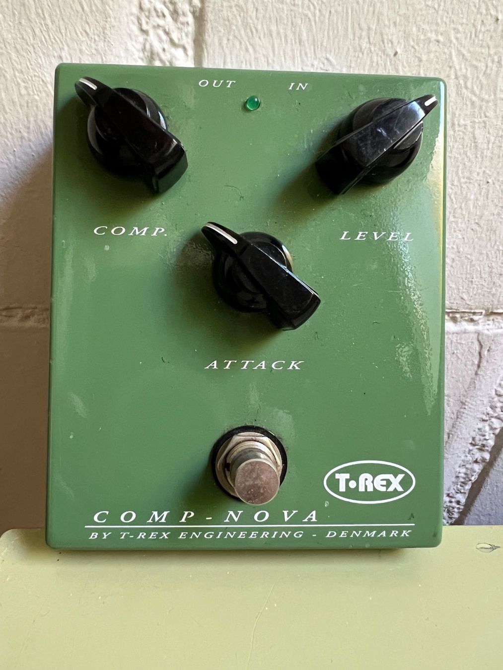 Strumenti musicali: T-Rex 🦖 Comp-Nova Guitar Pedal – Usato da Hochdorf venduto da Brandnew