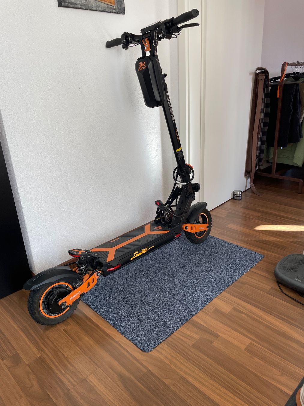 Kukirin Kickboard: Kukirin G2 Max E-Scooter, neuwertig – Nuovo (secondo la descrizione) da Schönenwerd venduto da Micro.67