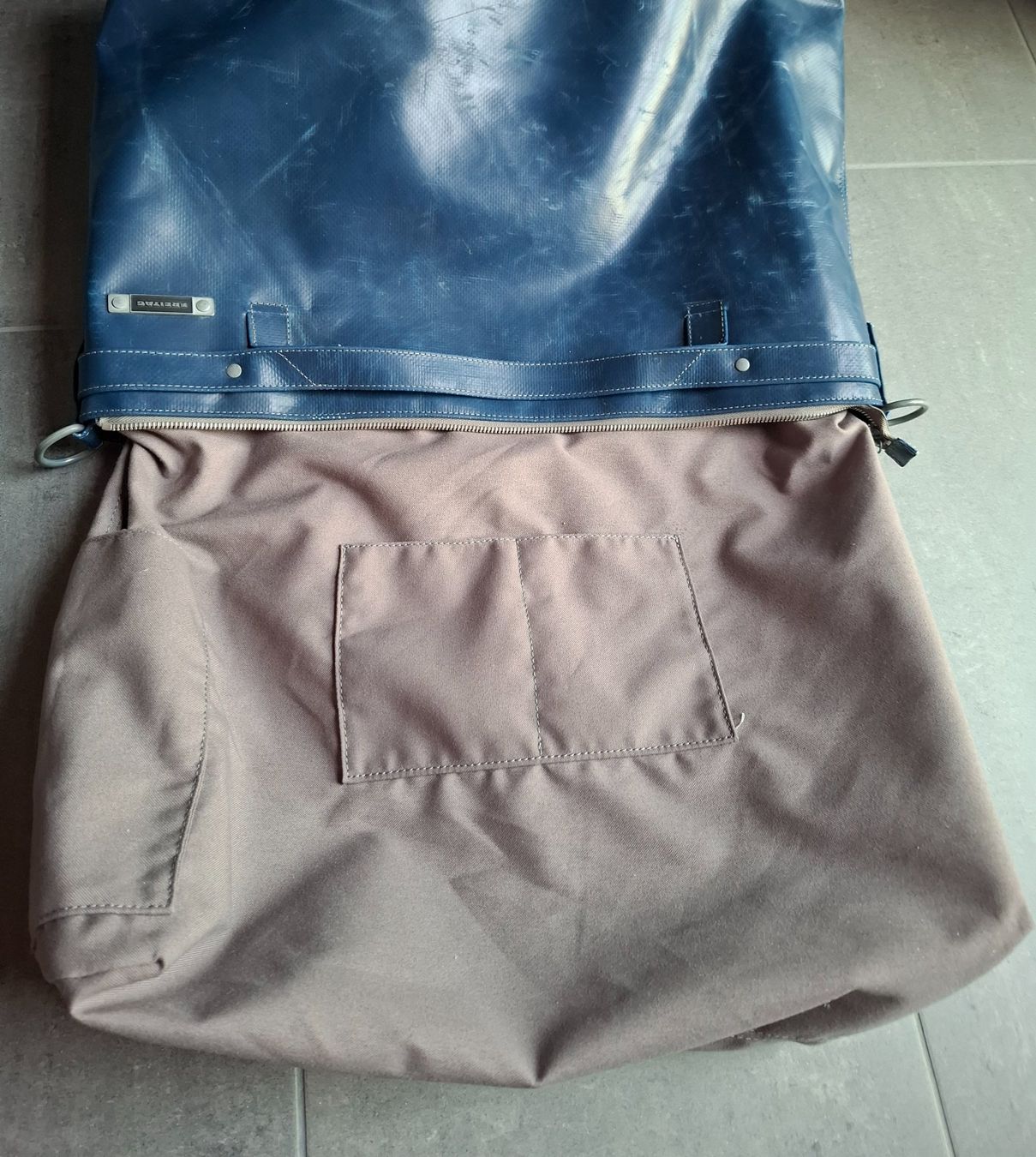 Freitag Sacs: Freitag Tasche Ahlgren  / dunkelblau – D'occasion à Richterswil par Nayli96 2