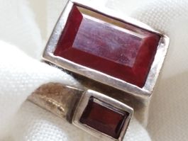 Vintage Silber Ring mit rotem Turmalin und rotem Jadeit