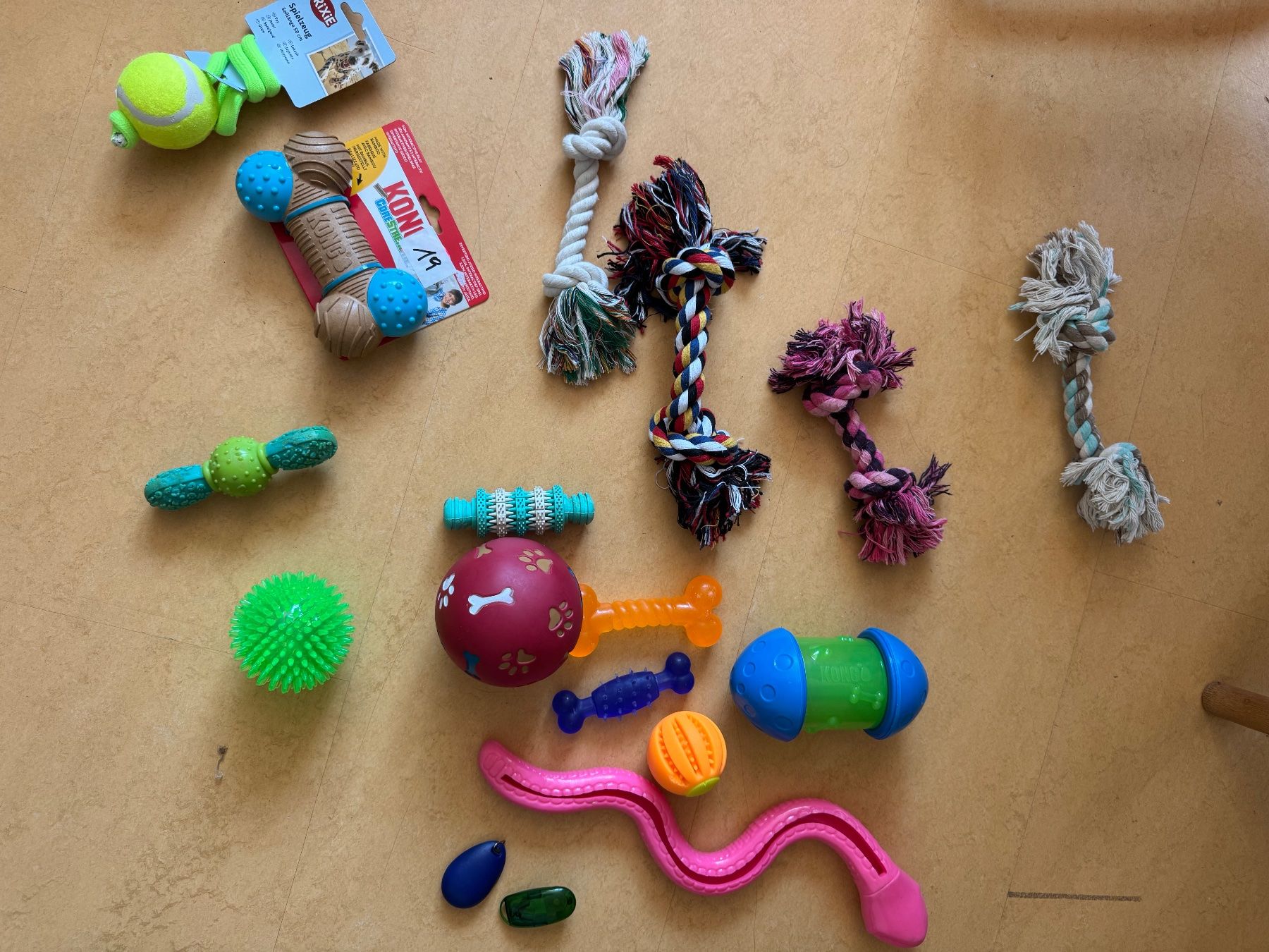 Spielzeuge: diverse neue Hundespielsachen – Neu (gemäss Beschreibung) aus Rombach von Juspola