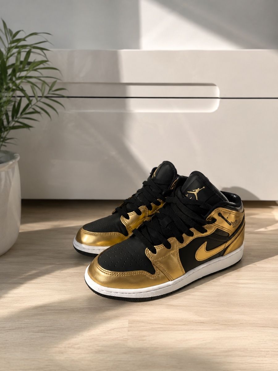Jordan Scarpe da uomo: Air Jordan 1 Mid – Usato da Schaffhausen venduto da Katya_R