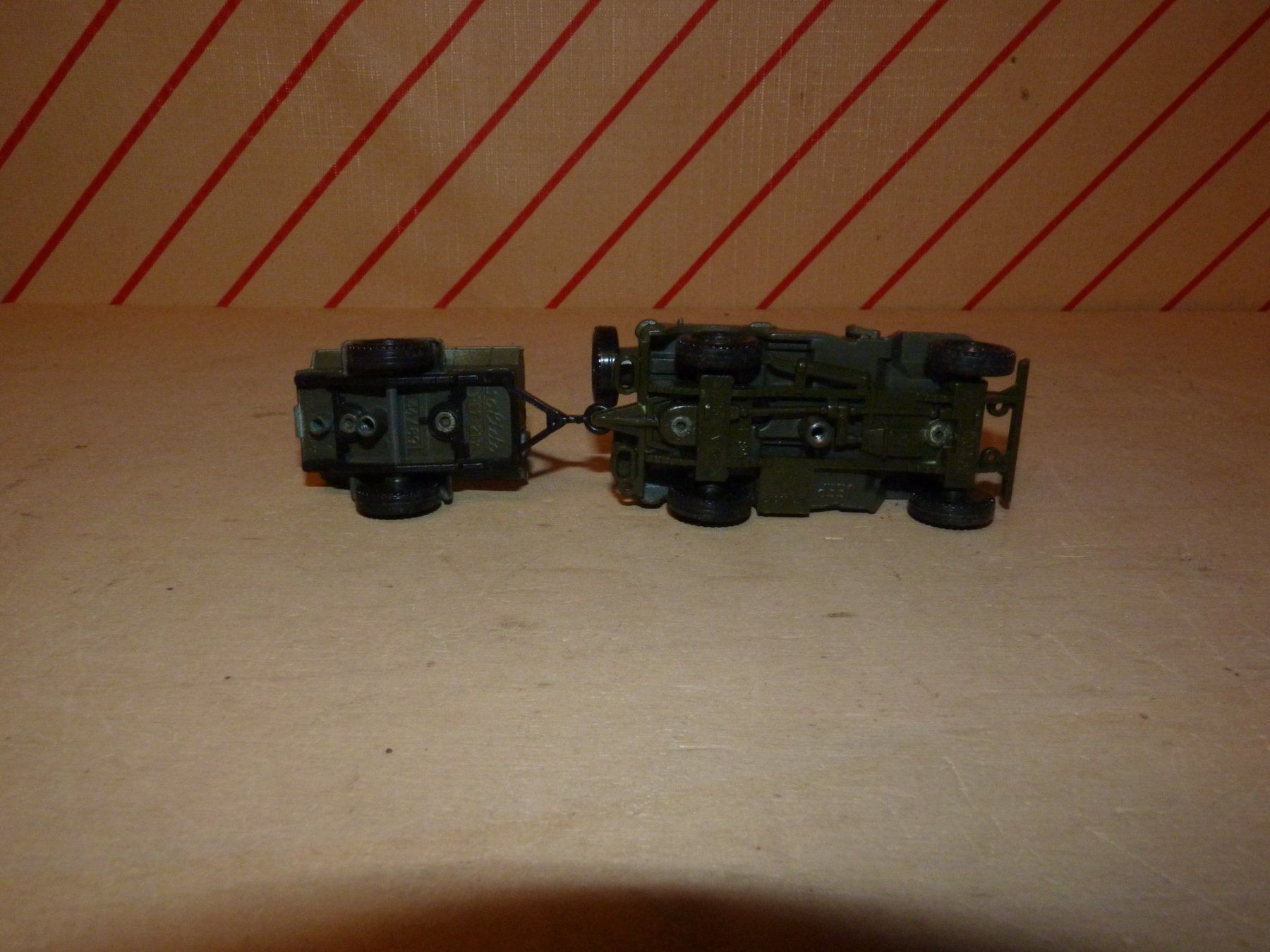 Solido Modellautos: Willys Jeep mit Anhänger Solido – Gebraucht aus Rudolfstetten von  2