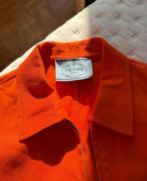 Prada Jacken: Prada orange jacket – Gebraucht aus geneve von chiaraac 1
