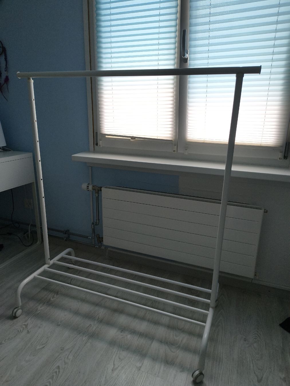 Ikea Porte manteau: kleiderwagen  – D'occasion à Bichelsee par Andi790