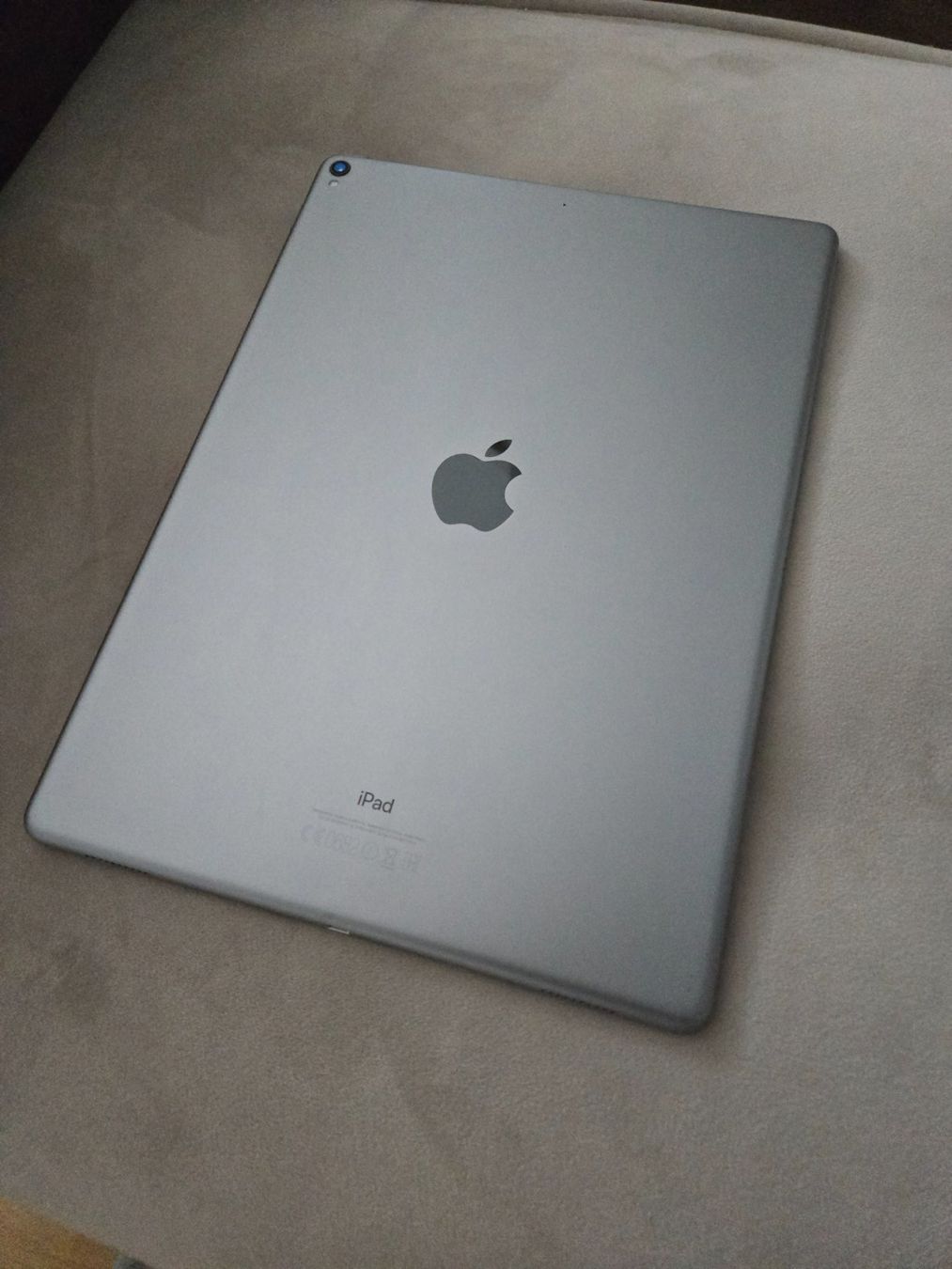 Apple Tablet PC: iPad Pro 12.9" (2017) Bundle 512 GB Apple Pencil & Keyboard – Gebraucht aus Wil SG von har_6bvb 2